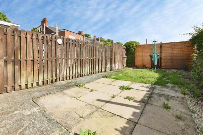 3 bed Terraced for sale Image 7