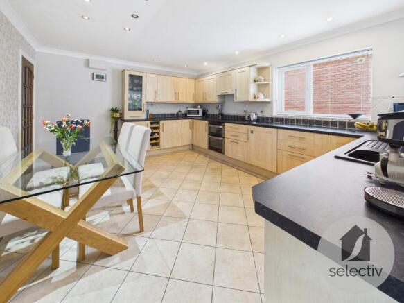 3 bed Detached Bungalow for sale Image 6