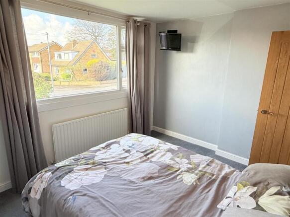 3 bed Semi-Detached for sale Image 12