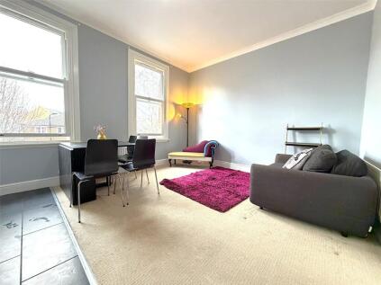 Avenue Road, London, W3