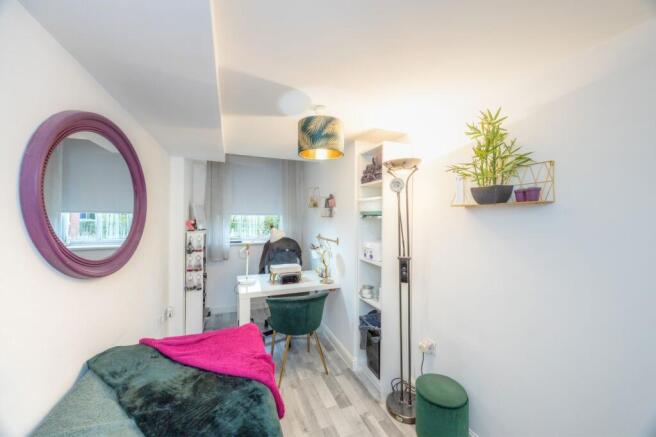 2 bed Apartment for sale Image 7