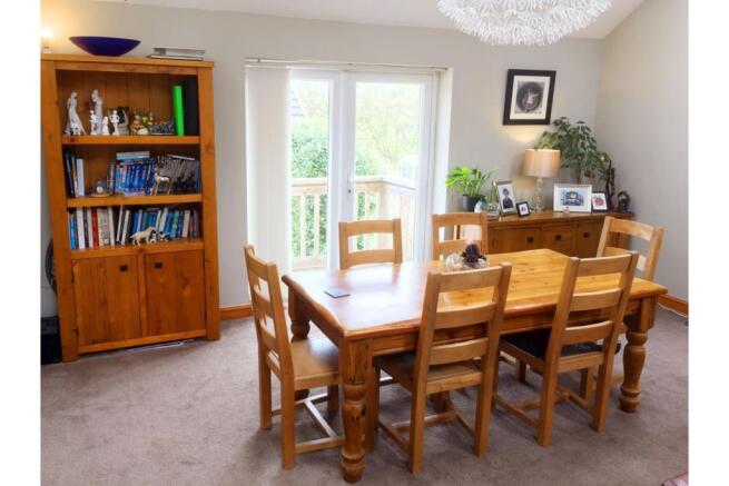Lounge/Dining Room