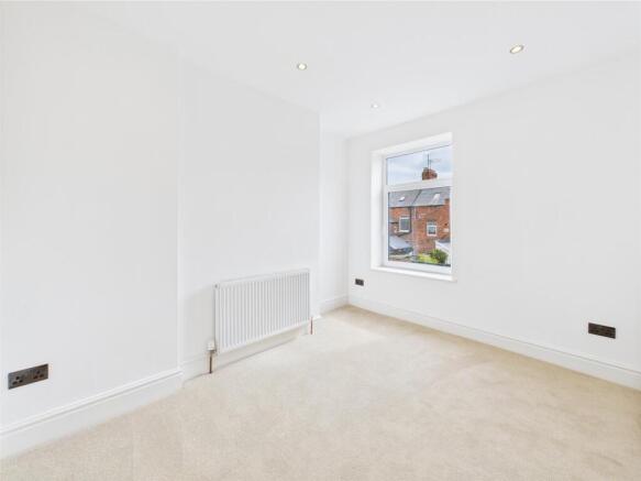 4 bed Terraced for sale Image 8