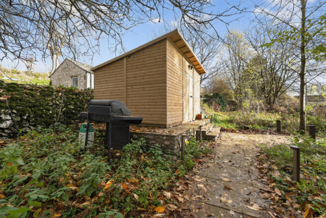 7 bed Detached for sale Image 7
