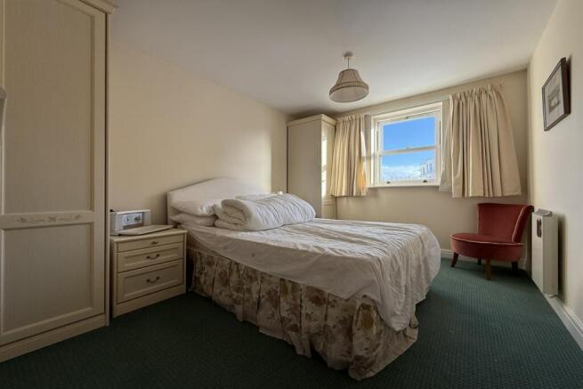 2 bed Flat for sale Image 7