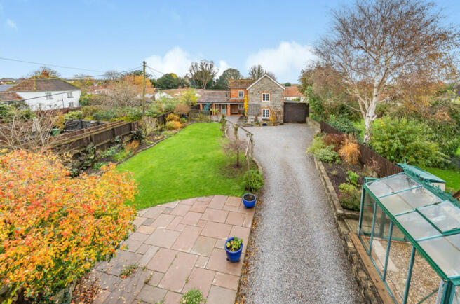 Garden/Driveway