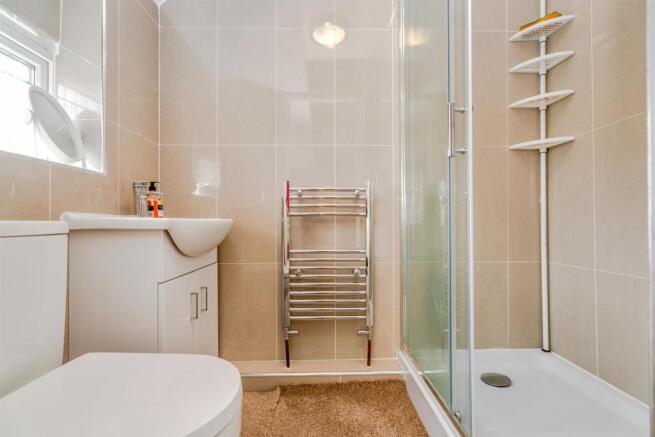 3, Bealeys Close, Bloxwich, Walsall, WS3 2JP (15 o