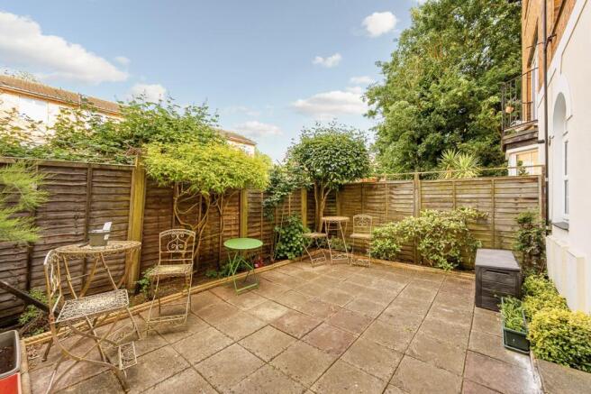 33f Copenhagen Gardens-6.jpg