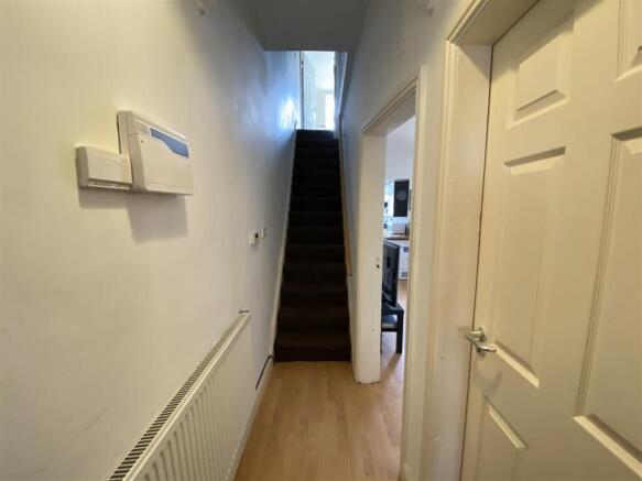 26es.gf hallway.JPG