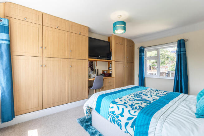 3 bed Semi-Detached for sale Image 8