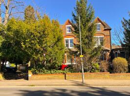 Flat 8, 106 Merrow Grange, Langley Road, Watford WD17 4PJ