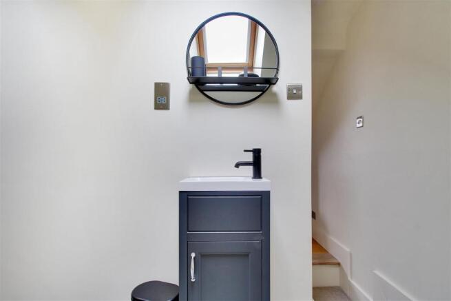 Shower Room Detail.jpg