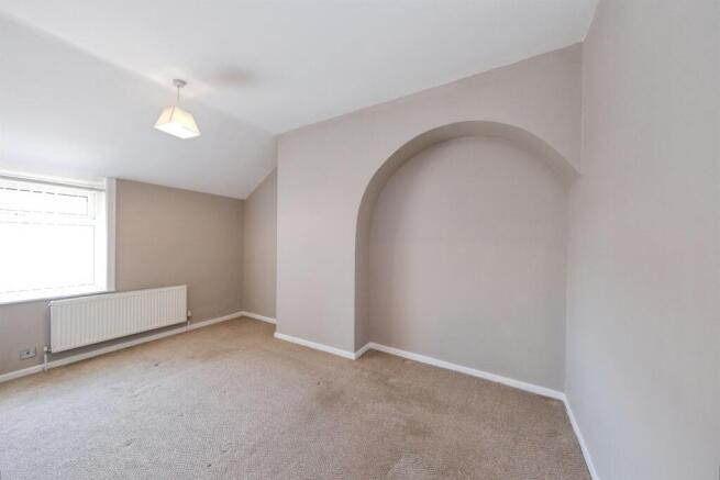 3 bed Terraced for sale Image 11