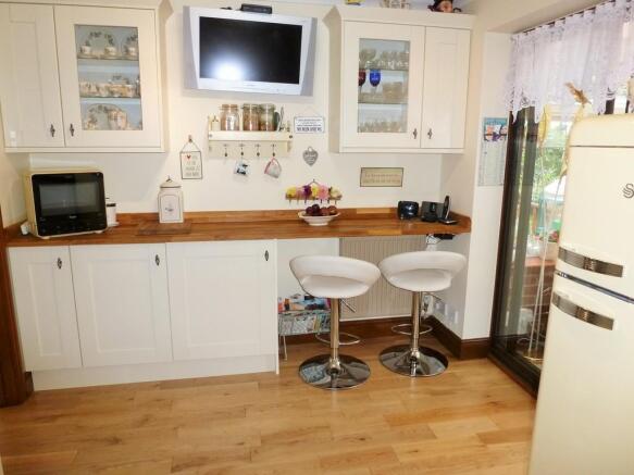 Kitchen/Breakfast...