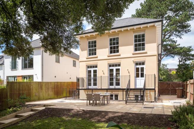24 - Mitford Lodge - GL50 2T - Web.jpg