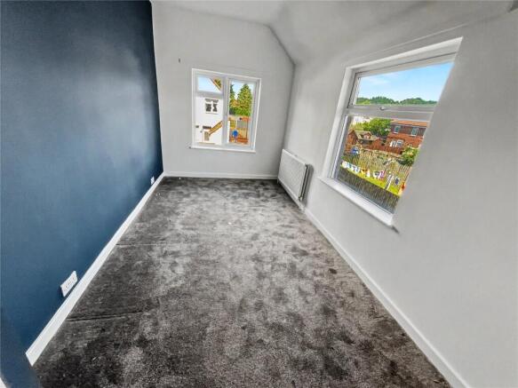 3 bed Terraced to rent Image 7