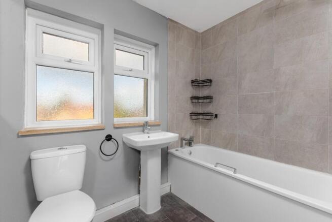 3 bed Terraced for sale Image 7