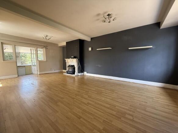 3 bed Semi-Detached for sale Image 5