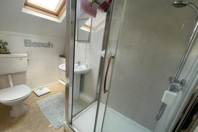 2 bed Flat for sale Image 7