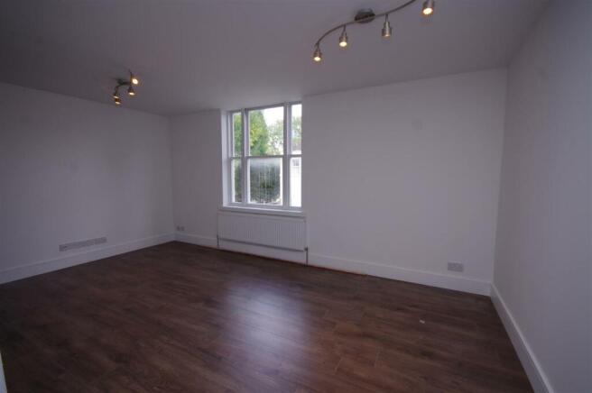 4 Ramridge Court 013.JPG