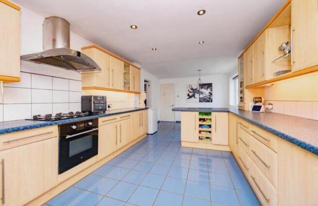 Kitchen/Dining Room-