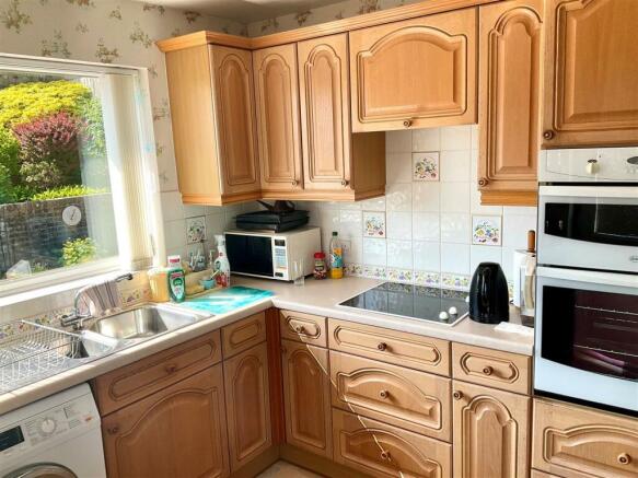 Kitchen pic1.jpg