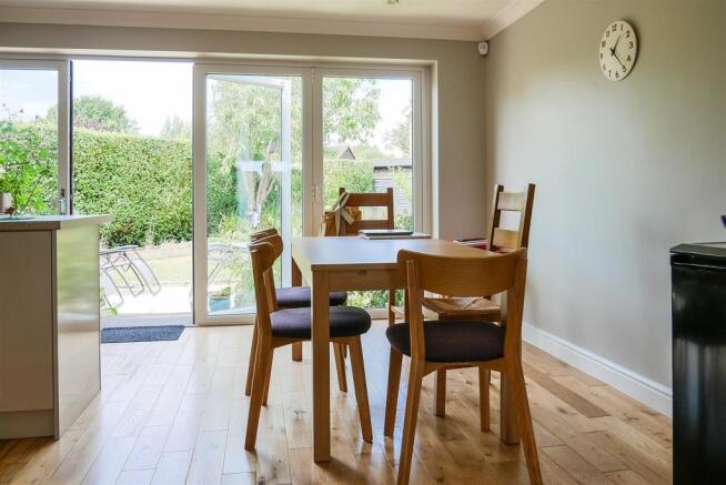 Dining Area.jpg
