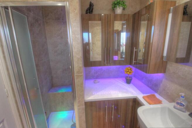 En Suite Angle 2