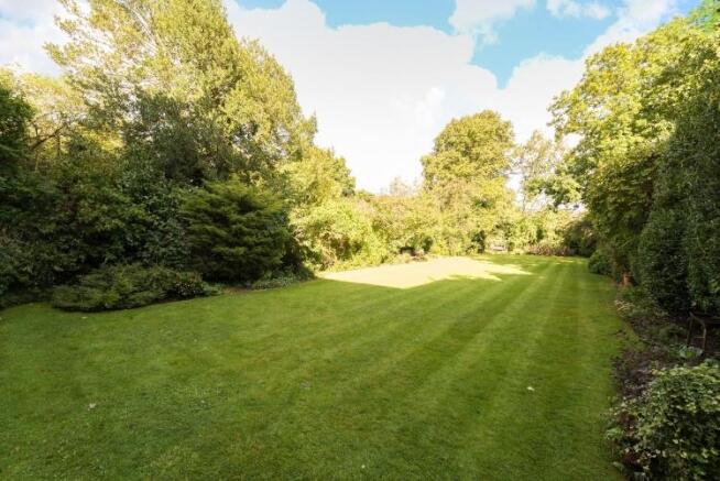 GARDENS 