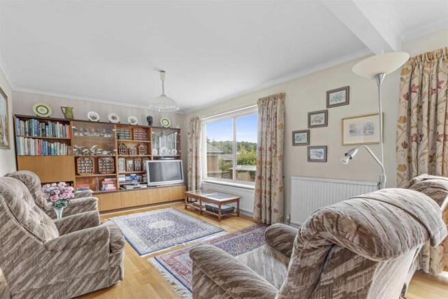 5 Southfield Drive, HP15 6NP (LOW RES)-9.jpg