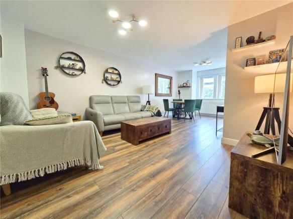 Lounge & Dining Room