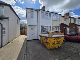 52, Third Avenue, Luton LU3 3ES