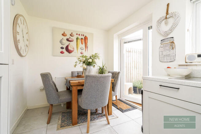 3 bed Semi-Detached for sale Image 5