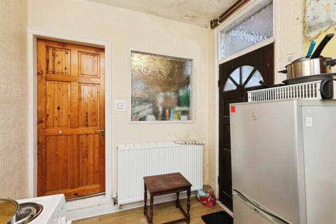 2 bed Terraced for sale Image 5
