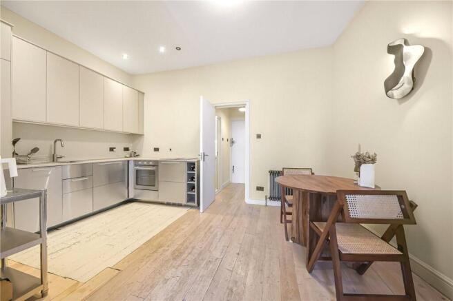 Kitchen / Reception