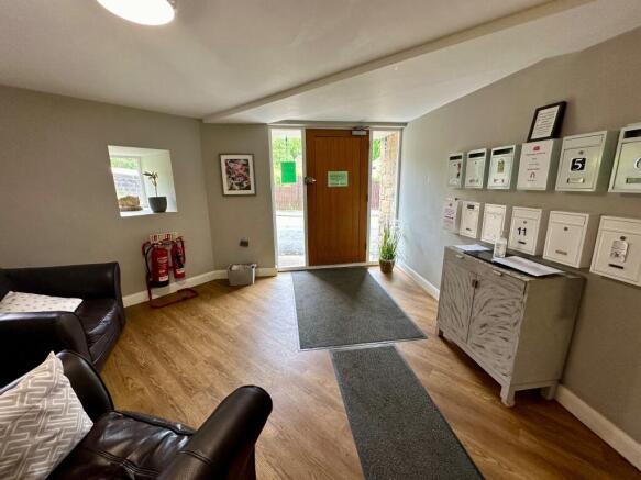 1 bed Apartment to rent Image 12
