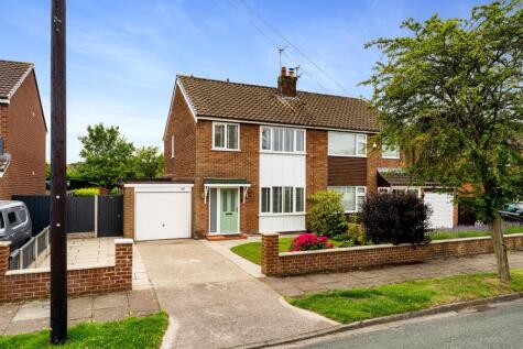 Buckingham Avenue, Widnes, WA8