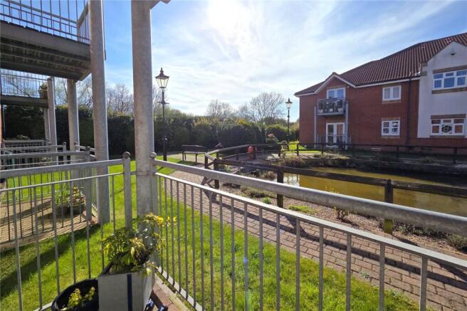 2 bed Retirement Property for sale Image 7