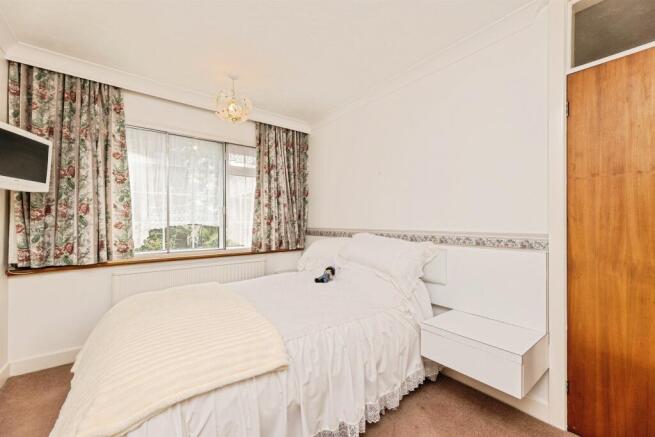 2 bed Semi-Detached Bungalow for sale Image 7