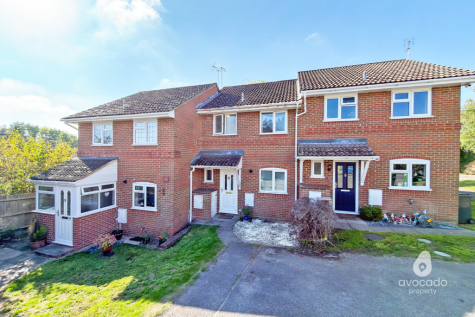 Dauntless Road, Burghfield Common, RG7