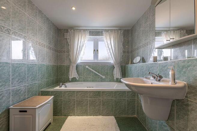 Ensuite Bathroom