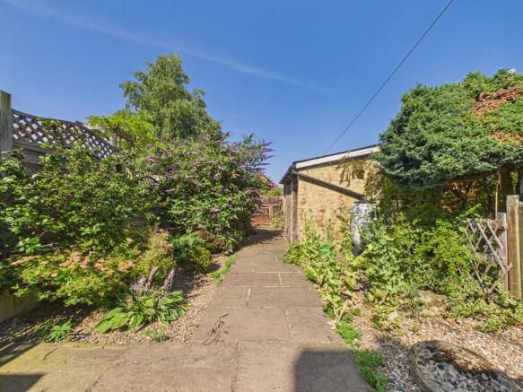 3 bed Terraced for sale Image 4