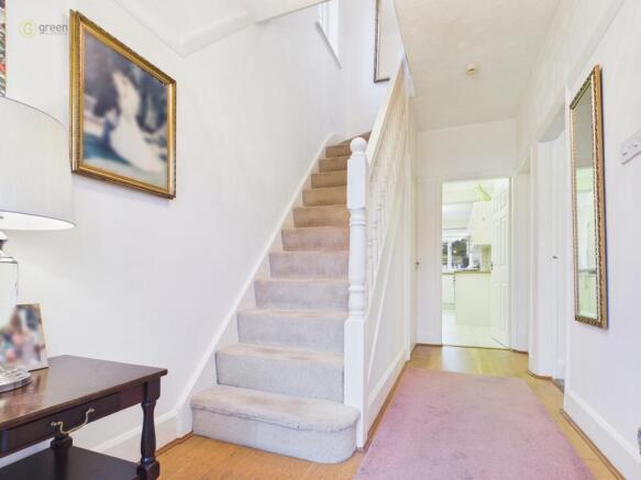 cam05459g0pr0110still028