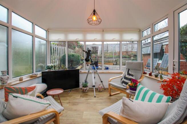 3 bed Semi-Detached Bungalow for sale Image 6