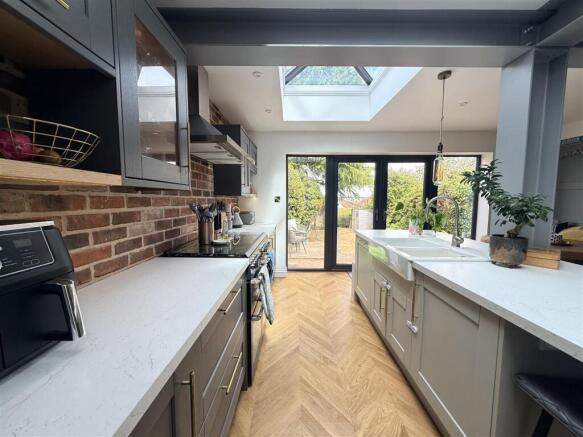 York Crescent, Stourbridge photo 4