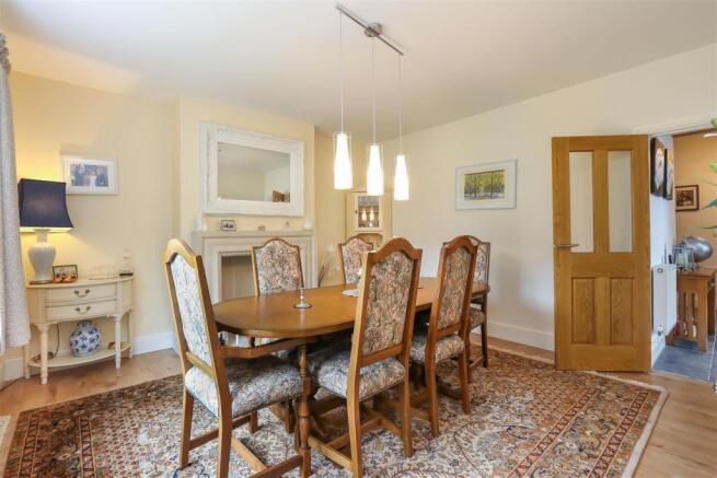 Dining Room.jpg