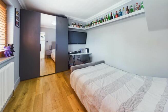 Photo 10