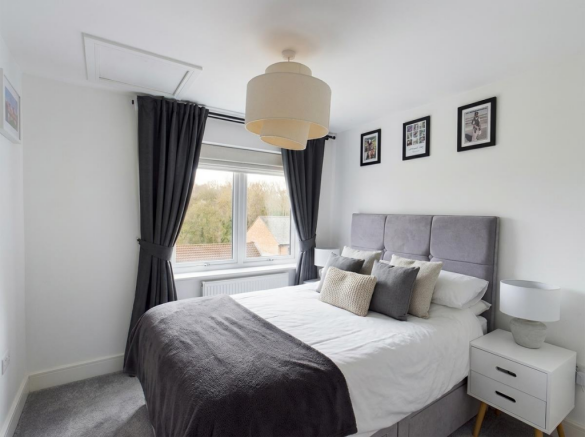 4 bed Semi-Detached for sale Image 6