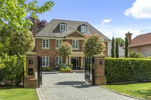 19 Orchard Cottage, The Barton, Cobham KT11 2NJ
