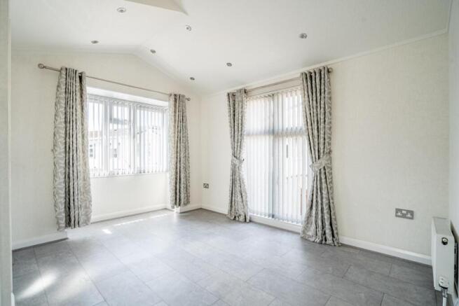2 bed Park Home for sale Image 5